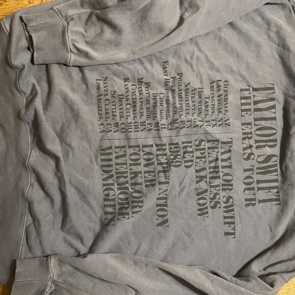 Official Taylor Swift The Era's Tour 2023 Blue Crewneck Size Large - Picture 4 of 4
